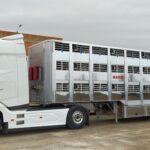 Three floor body trailer for livestock transportation